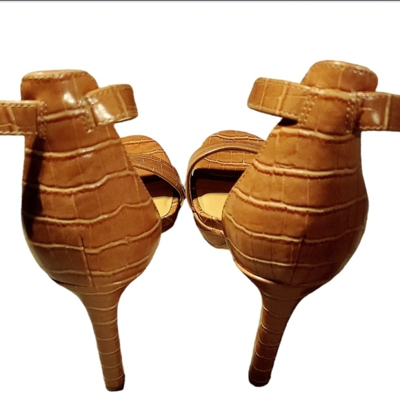 Nine West Gator like Skin Heels Size 9½ - Picture 4 of 7
